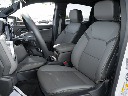 New 2026 Chevrolet Colorado ZR2 w/ Off-Road Front Bumper Package image 19