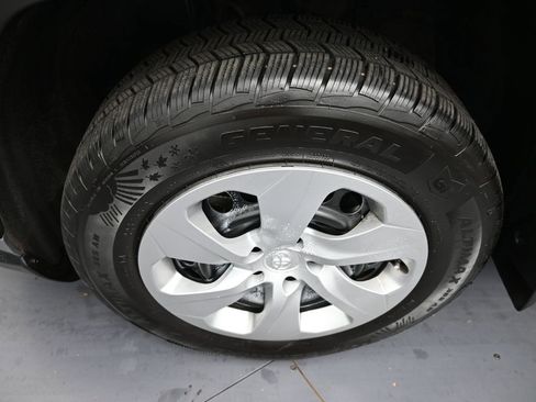 Certified 2023 Toyota RAV4 LE image 14