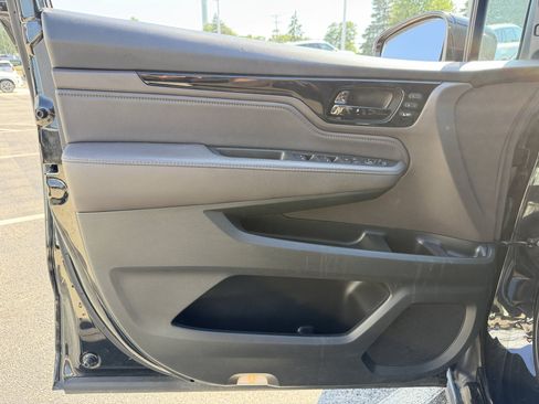 Used 2020 Honda Odyssey Elite image 7