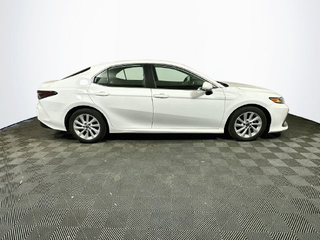 Certified 2022 Toyota Camry LE FWD image 9