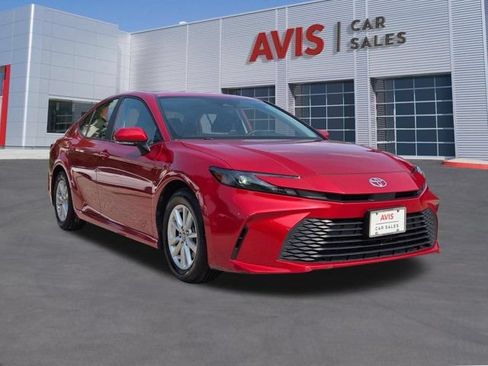 Used 2025 Toyota Camry LE FWD image 3