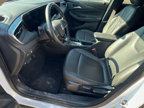 Used 2024 Buick Encore GX Sport Touring image 16