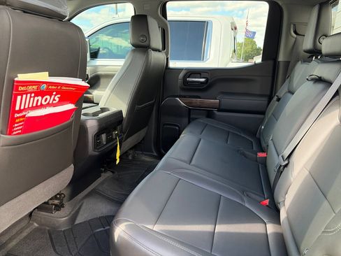 Used 2019 Chevrolet Silverado 1500 LT Trail Boss AWD/4WD image 4