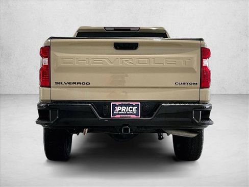 Used 2023 Chevrolet Silverado 1500 Custom Trail Boss AWD/4WD image 4