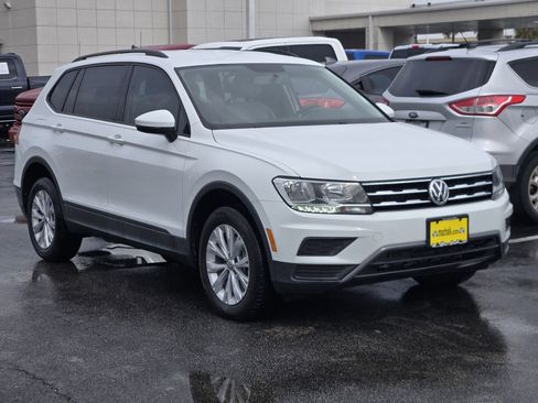 Used 2020 Volkswagen Tiguan S image 3