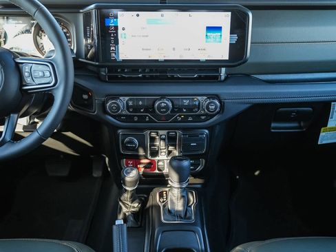 New 2026 Jeep Gladiator Mojave image 14