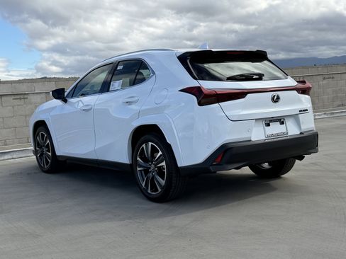 New 2026 Lexus UX 300h FWD image 8