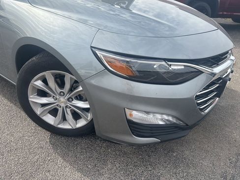Used 2025 Chevrolet Malibu LT FWD image 3