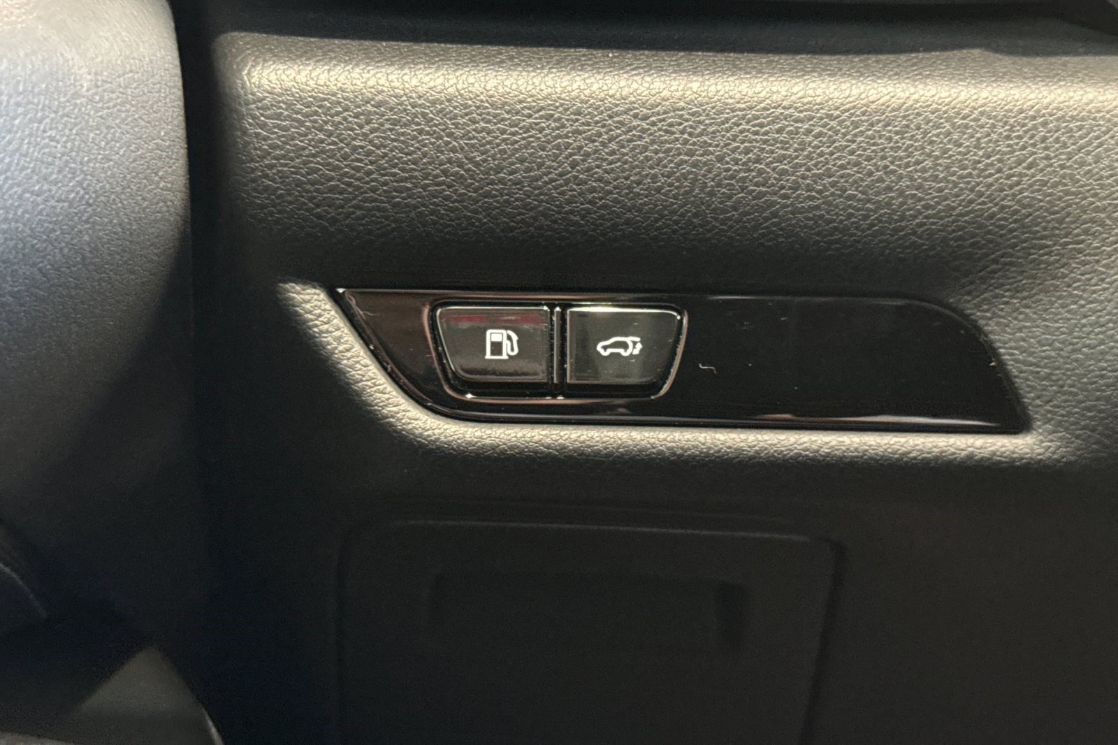Used 2025 Lexus NX 350h AWD w/ Cold Area Package image 36