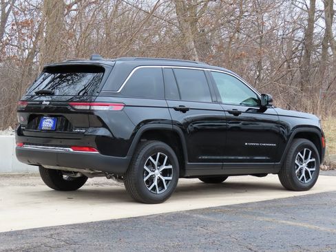 Certified 2025 Jeep Grand Cherokee Limited AWD/4WD image 3