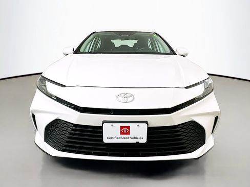 Used 2025 Toyota Camry LE image 2