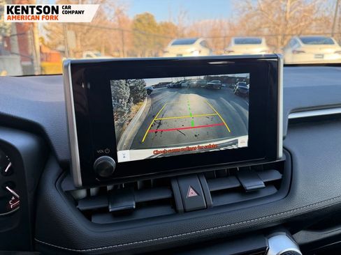 Used 2025 Toyota RAV4 XLE image 28