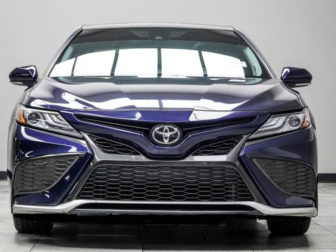 Used 2021 Toyota Camry XSE image 7