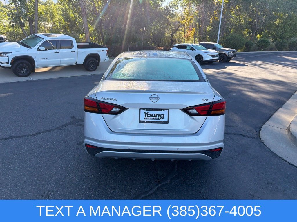 Used 2024 Nissan Altima 2.5 SV FWD image 5