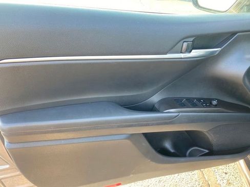 Used 2023 Toyota Camry SE FWD image 14