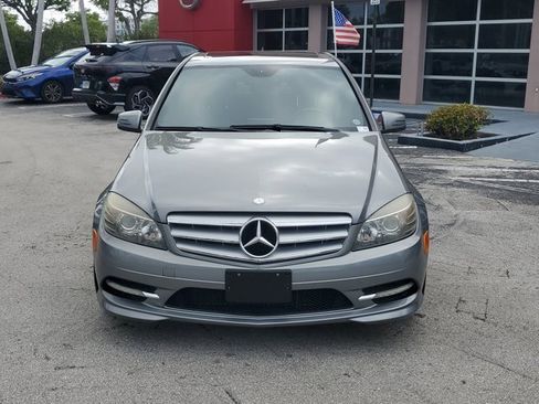 Used 2011 Mercedes-Benz C 300 4MATIC Sedan image 2