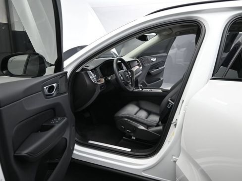 Used 2023 Volvo XC60 T8 Plus AWD/4WD image 10