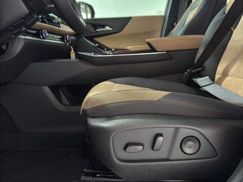 New 2026 Chevrolet Equinox ACTIV w/ LPO, Floor Liner Package image 23