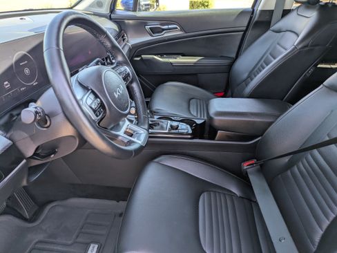 Certified 2025 Kia Sportage SX FWD image 25