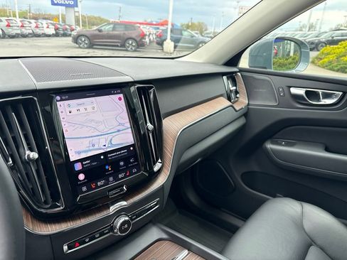 Certified 2023 Volvo XC60 B5 Plus AWD/4WD image 30