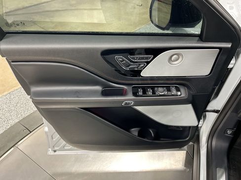 Certified 2025 Lincoln Aviator Black Label w/ Black Label Special Edition image 13