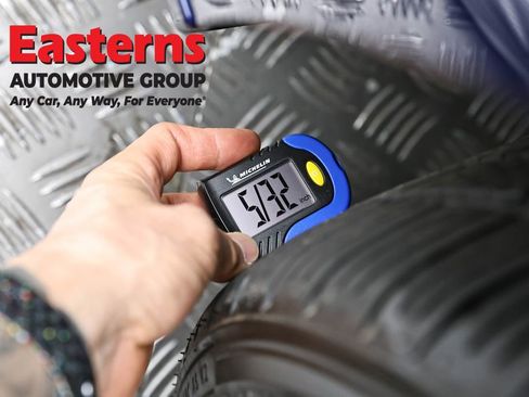 Used 2018 Tesla Model 3 Mid Range image 23