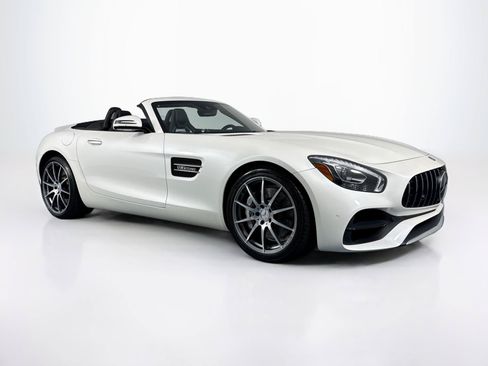 Used 2018 Mercedes-Benz AMG GT Roadster image 3