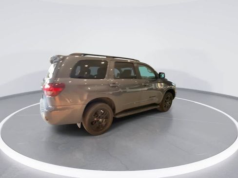 Used 2022 Toyota Sequoia TRD Sport AWD/4WD image 8