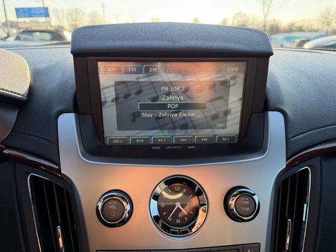 Used 2011 Cadillac CTS Premium image 18