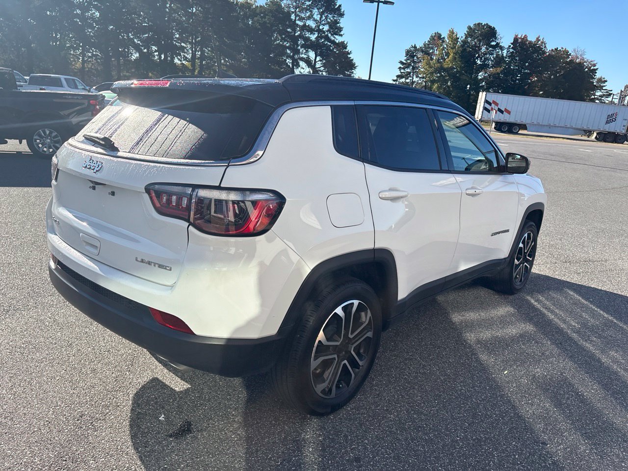 Used 2022 Jeep Compass Limited w/ Sun and Sound Group AWD/4WD image 10