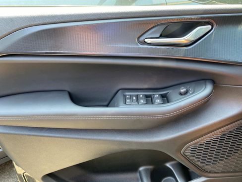 New 2025 Jeep Grand Cherokee Altitude image 16