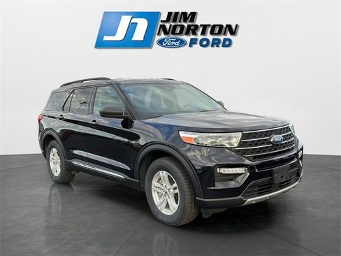 Used 2022 Ford Explorer XLT w/ Equipment Group 202A image 1