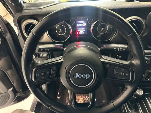 Used 2018 Jeep Wrangler Sport image 11
