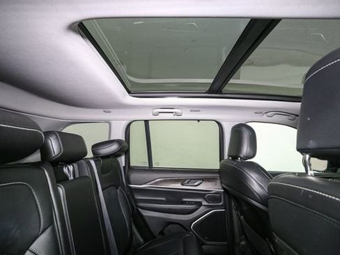 Used 2022 Jeep Grand Cherokee Limited 4xe w/ Luxury Tech Group II image 21