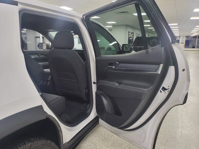 Used 2025 GMC Terrain Elevation AWD/4WD image 21