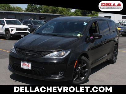 Used 2020 Chrysler Pacifica Touring-L