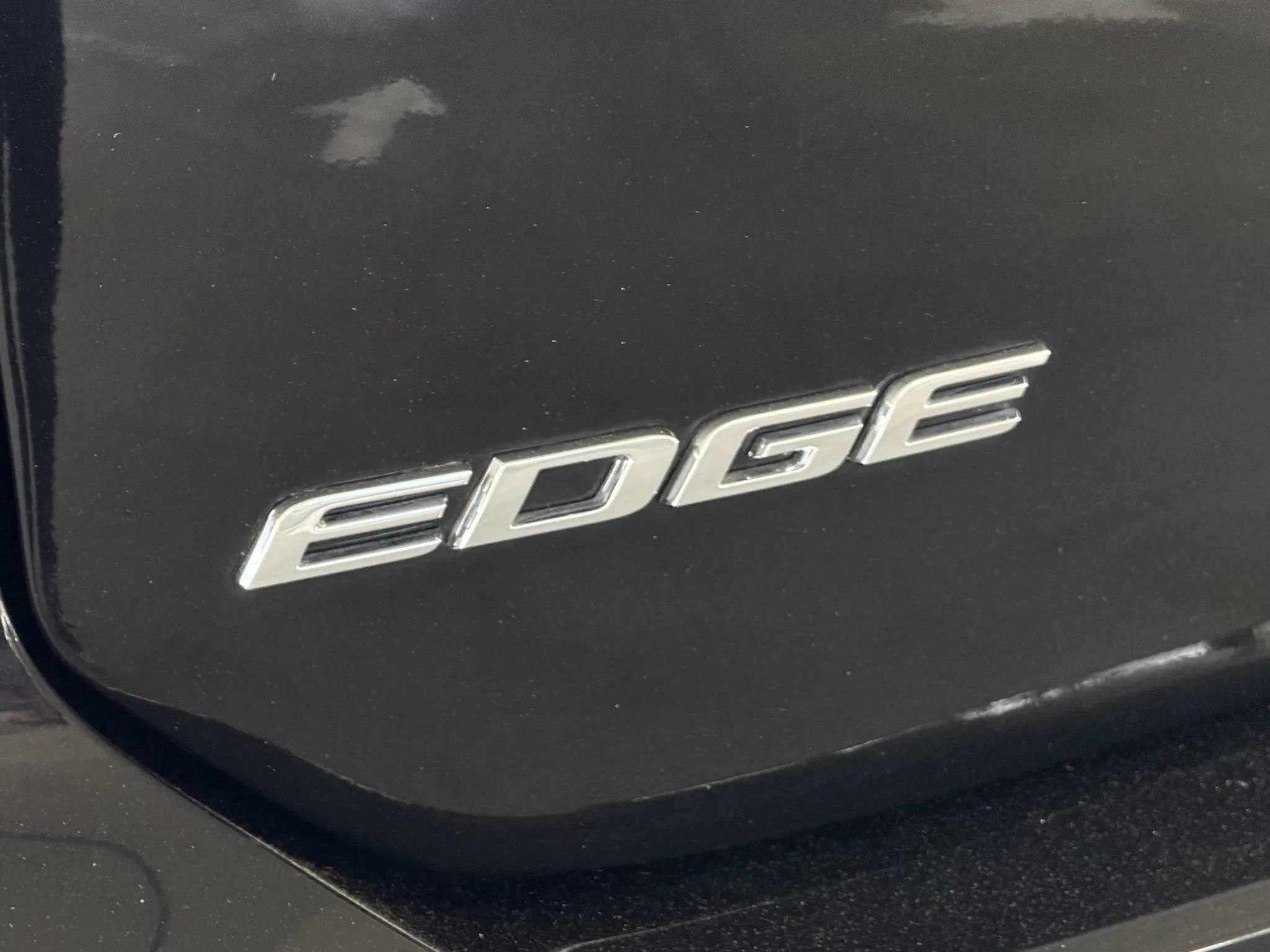 Used 2017 Ford Edge Titanium w/ Equipment Group 302A AWD/4WD image 12