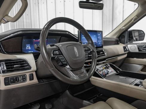 Used 2022 Lincoln Navigator L Reserve AWD/4WD image 14