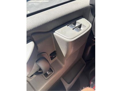 Used 2017 Chevrolet Express 3500 RWD image 13