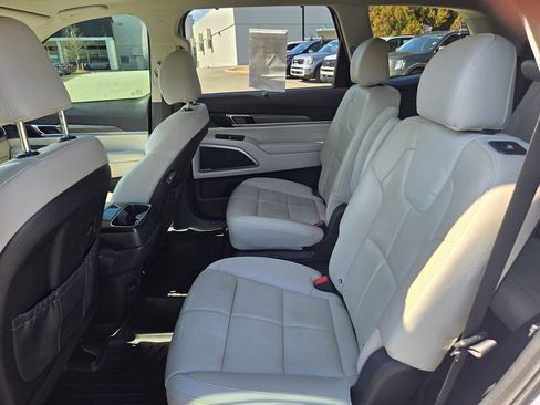 Certified 2021 Kia Telluride EX w/ EX Premium Package image 19