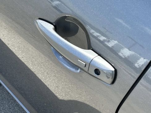 Used 2025 Nissan Sentra SV image 14