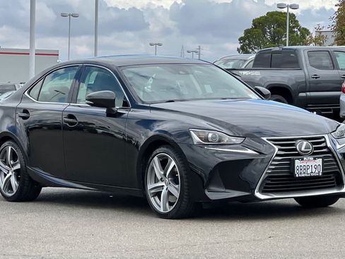 Used 2017 Lexus IS 200t w/ Navigation System Package RWD image 5