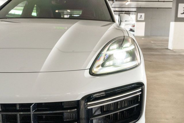Used 2023 Porsche Cayenne Turbo AWD/4WD image 67