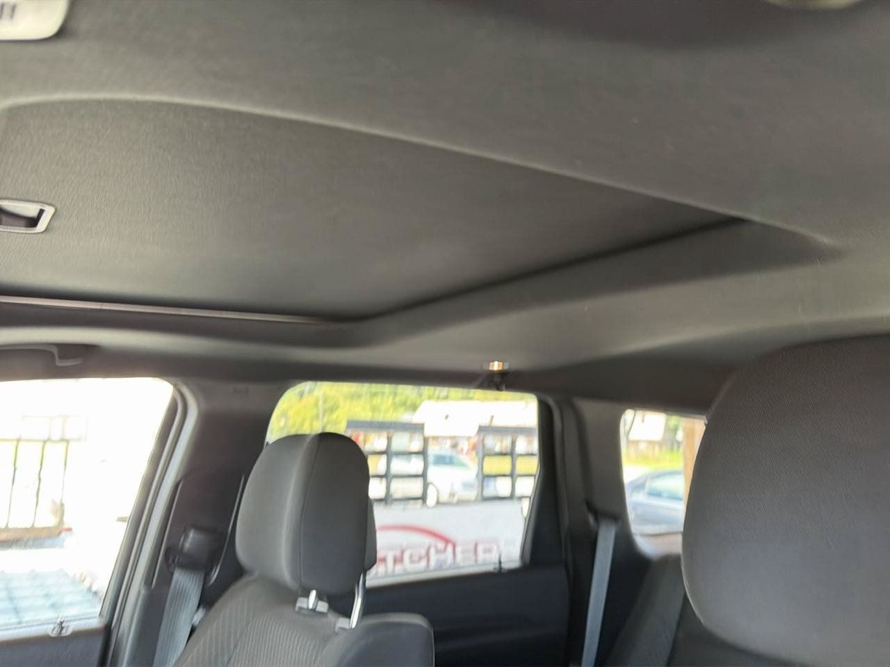 Used 2018 Jeep Grand Cherokee Laredo AWD/4WD image 15