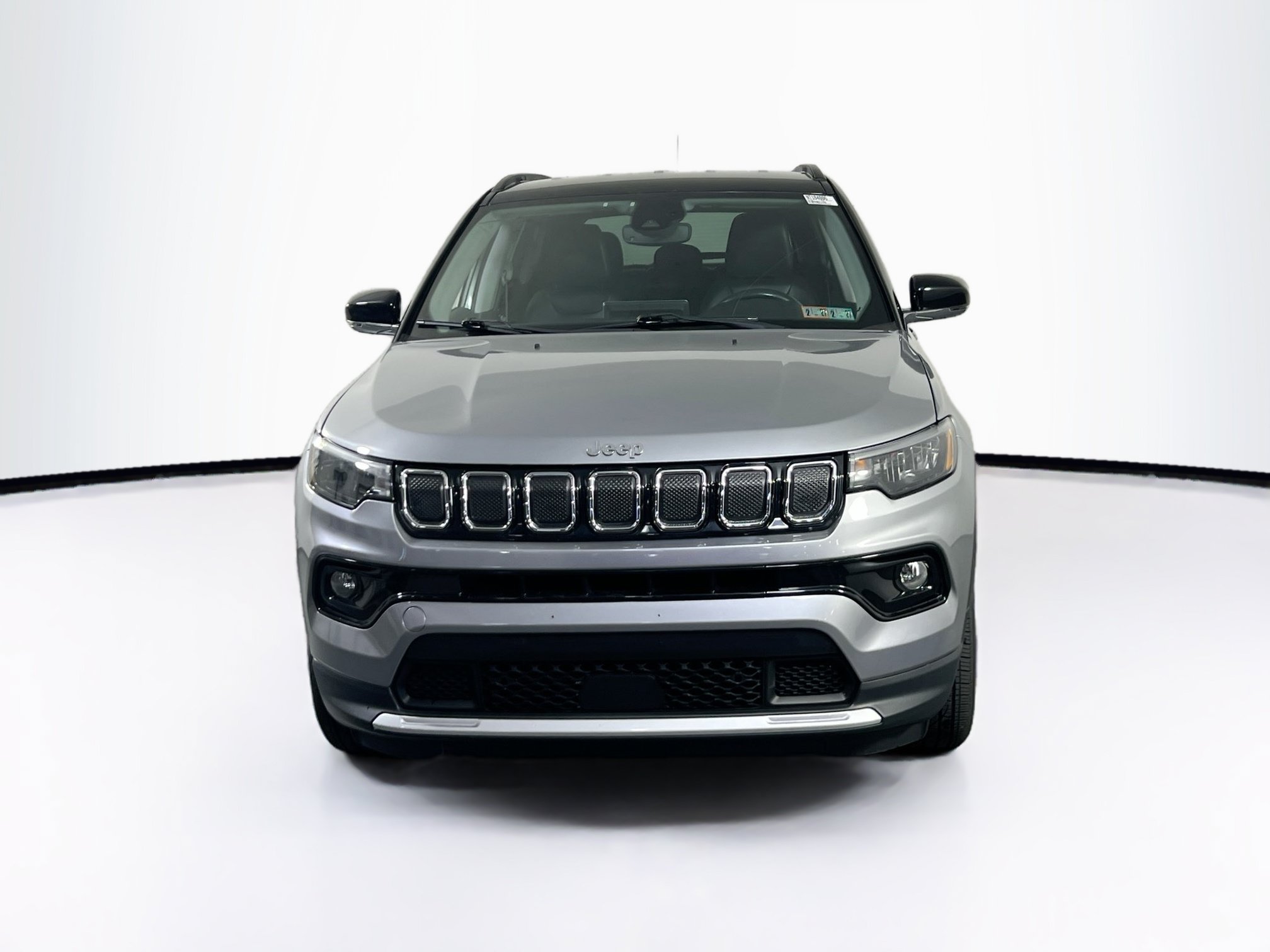 Used 2022 Jeep Compass Limited AWD/4WD image 2