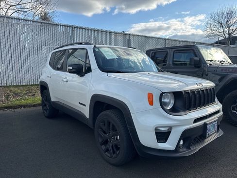 Used 2022 Jeep Renegade Altitude w/ Sun/Sound Group image 2