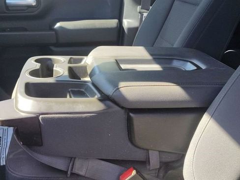 Used 2021 Chevrolet Silverado 2500 Custom w/ Custom Value Package image 19