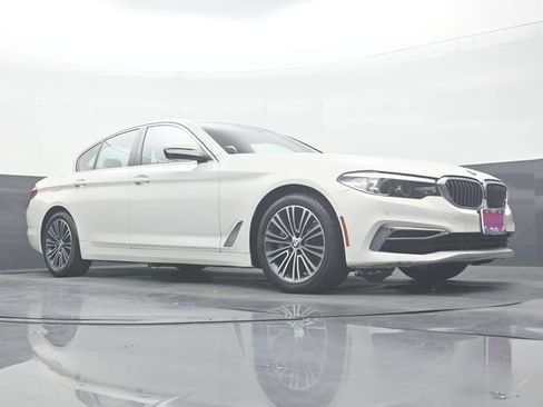 Used 2019 BMW 530i w/ Premium Package RWD image 26