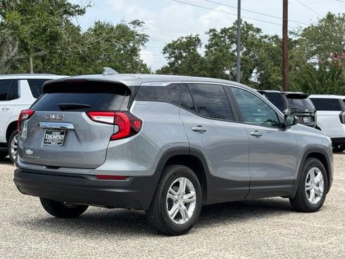 Used 2024 GMC Terrain SLE FWD image 7
