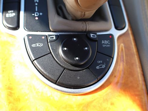 Used 2003 Mercedes-Benz SL 500 image 34